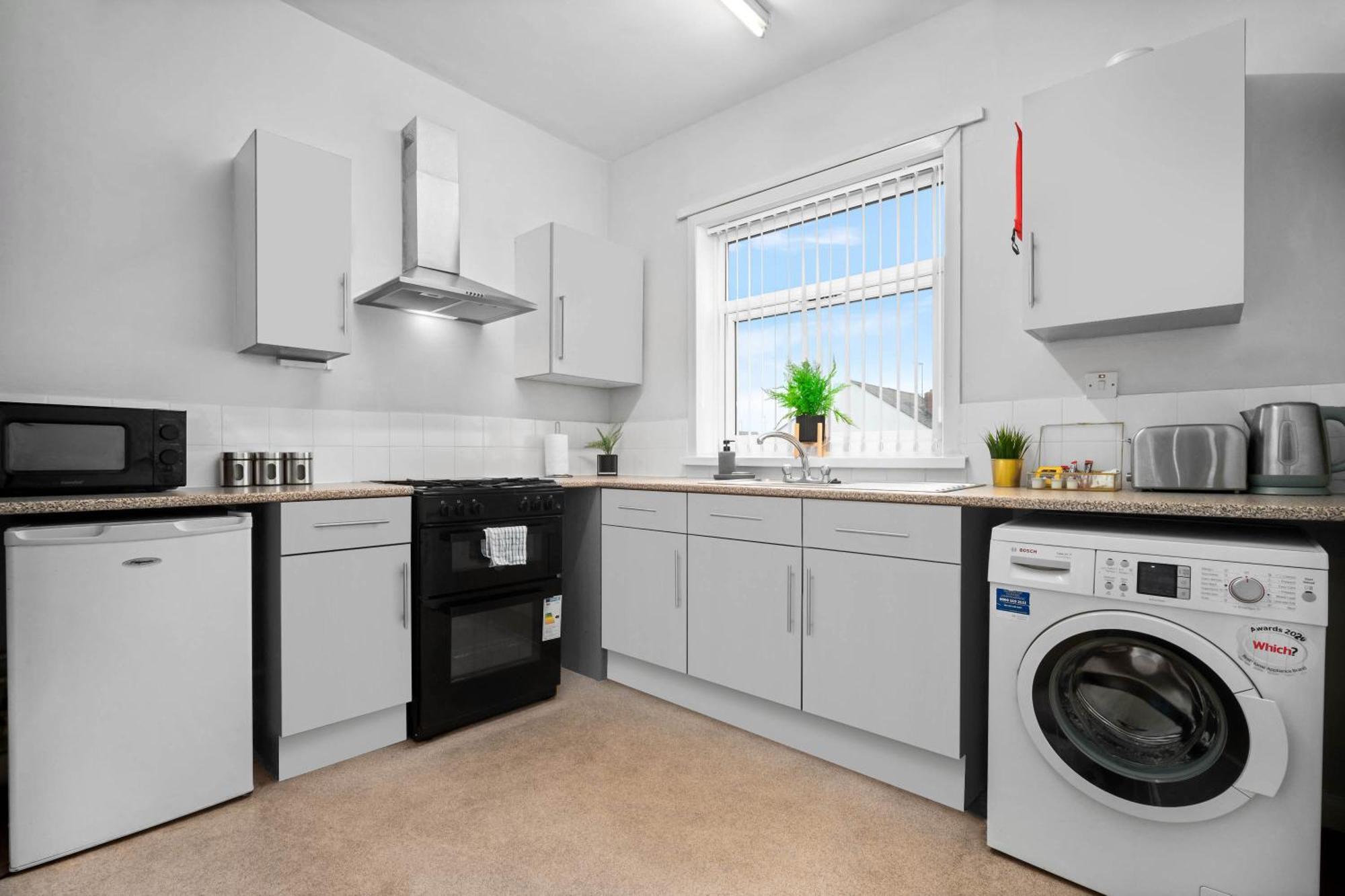 Two Bedroom Apartment - Single Beds - Accommodates 3 - Street Parking - Top Rated -Wbb 웨스트브로미치 외부 사진